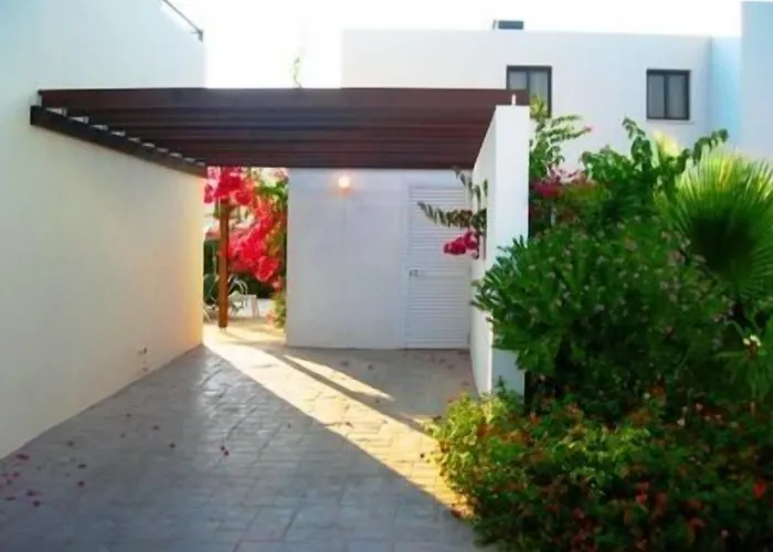 Aura Szálloda Kiszónerga